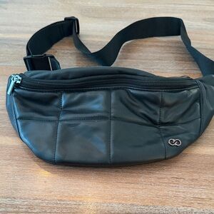 Elegant Black Quilted Crossbody Bag